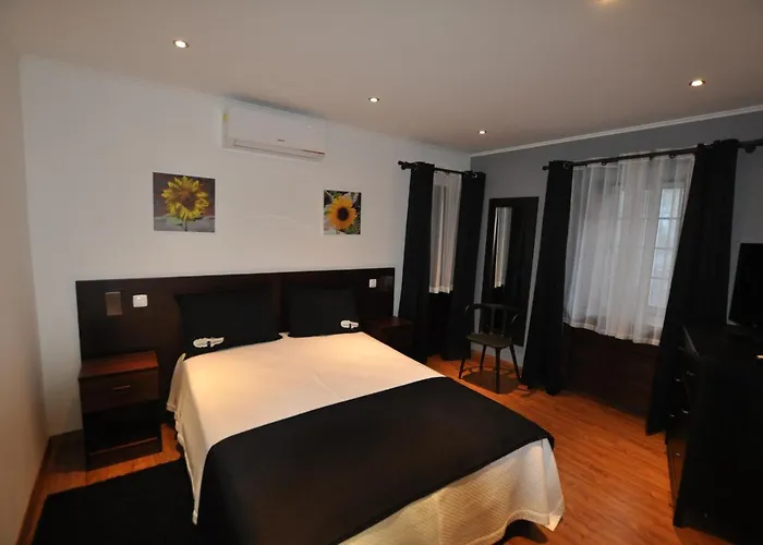 Casa Da Abrotea 라제스 두 피코